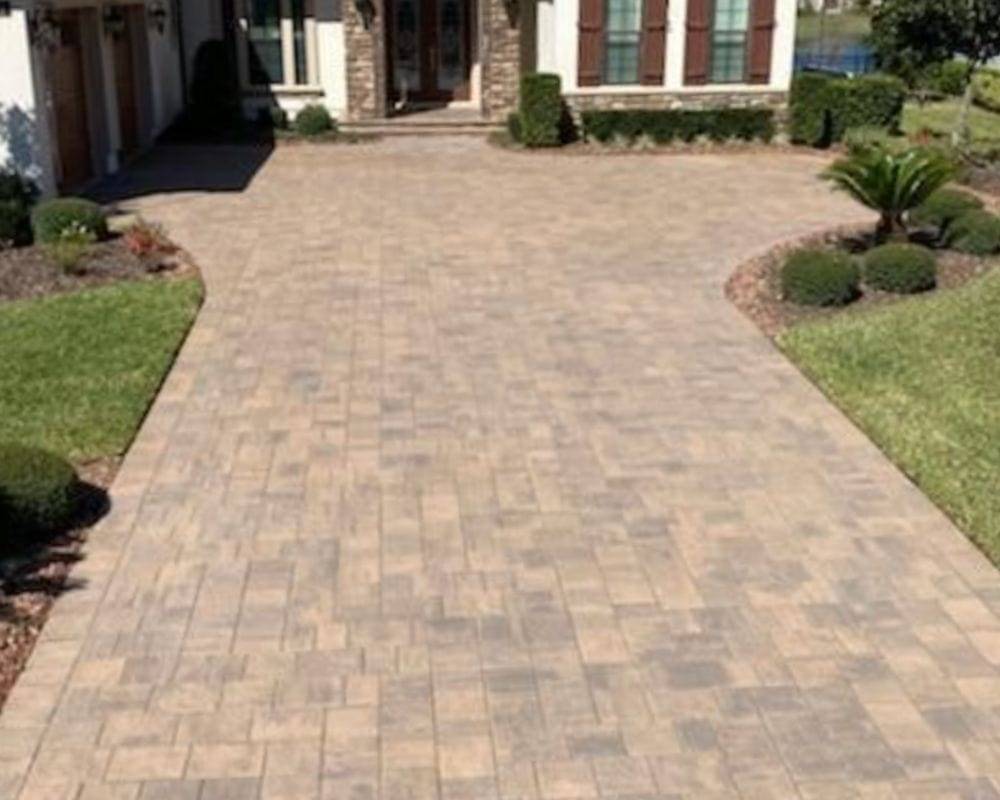 Clean pavement in front of a residence in Florida